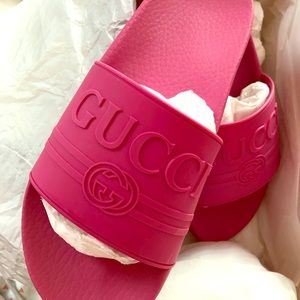 Gucci Logo Rubber Slide Sandal